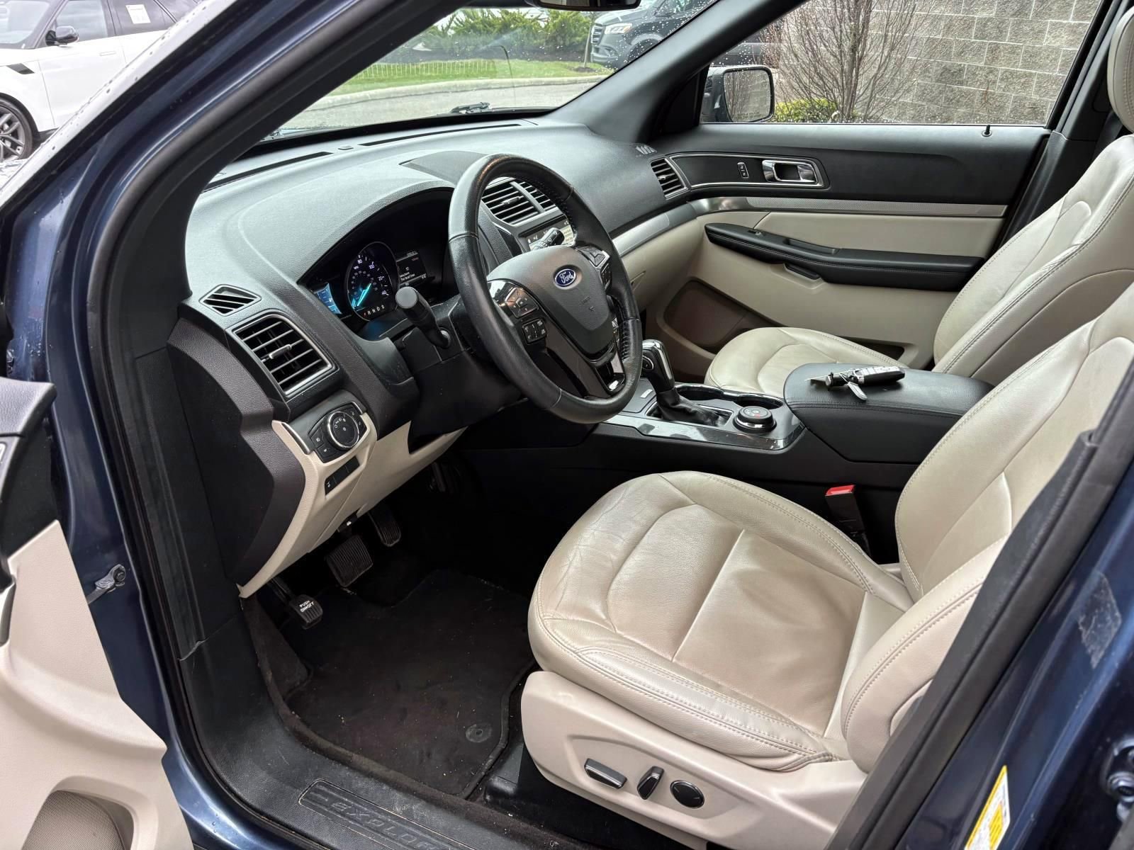 Used 2018 Ford Explorer XLT w/ Equipment Group 202A image 23