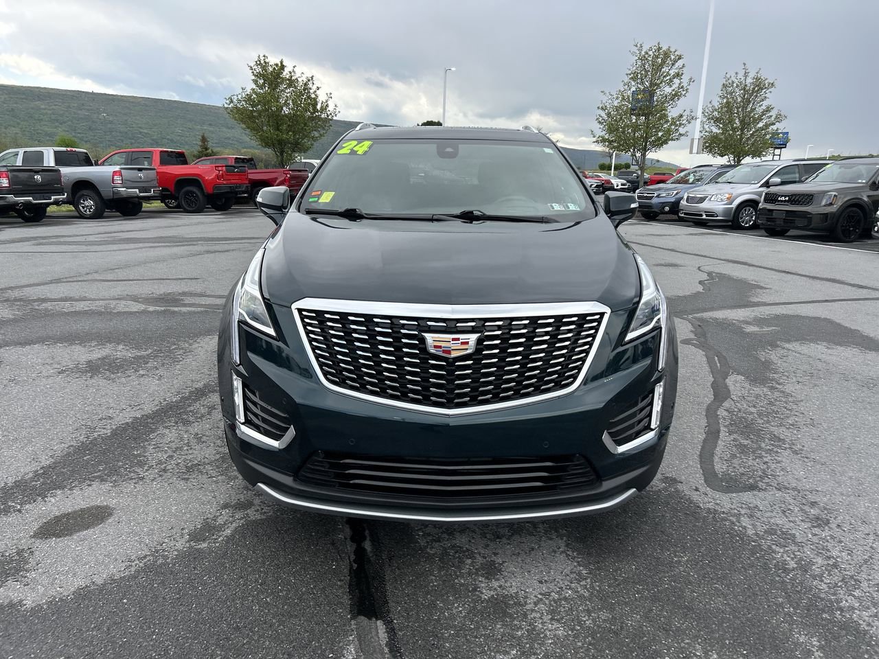Used 2024 Cadillac XT5 Premium Luxury w/ Technology Package AWD/4WD image 2