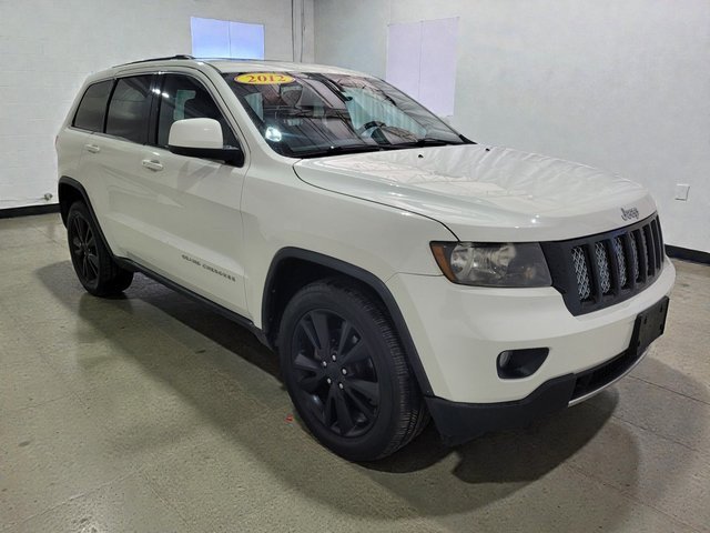 Used 2012 Jeep Grand Cherokee Altitude image 2