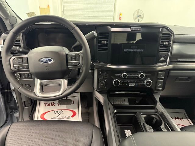 New 2026 Ford F250 4x4 Crew Cab Super Duty image 17