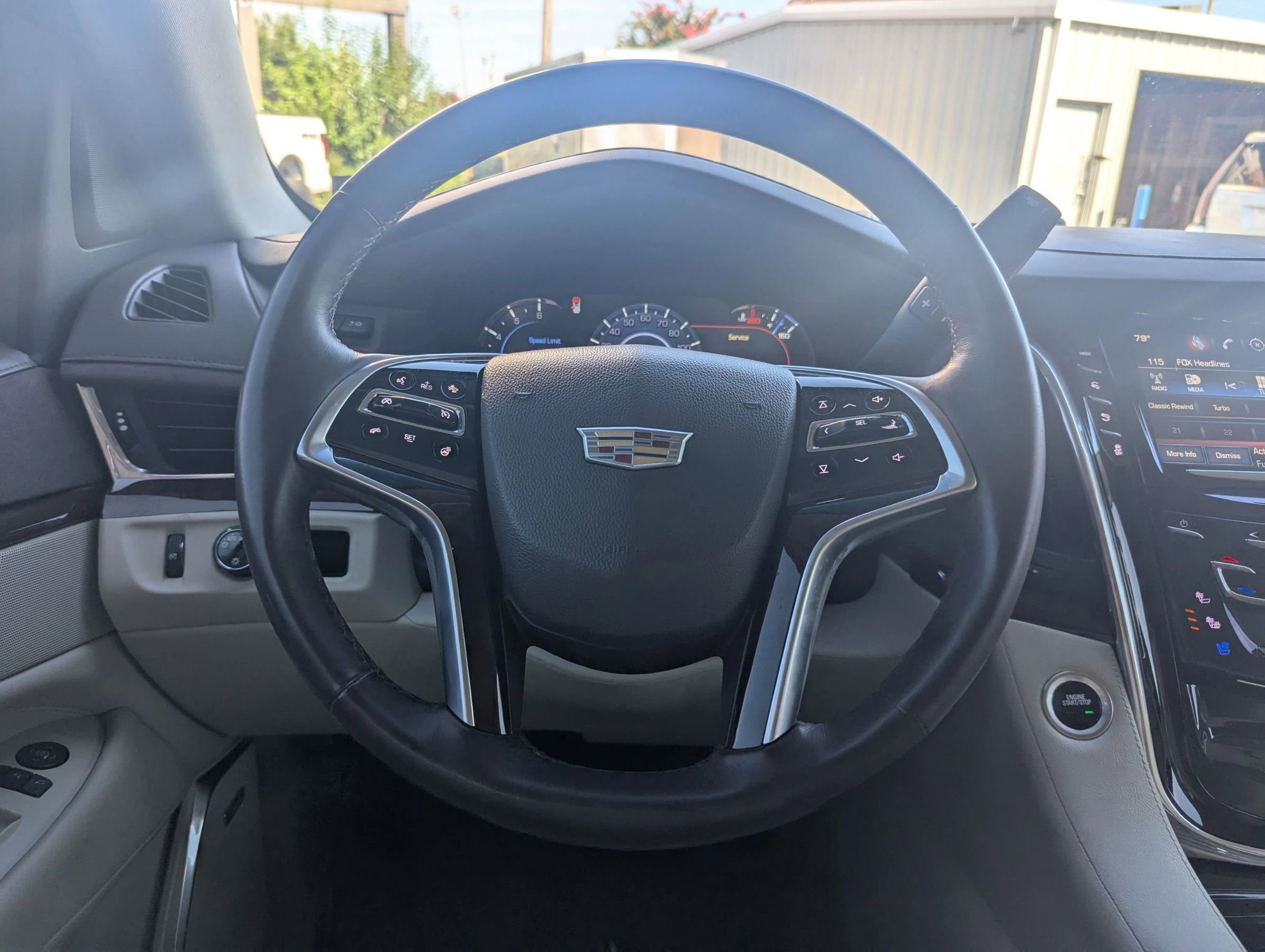 Used 2017 Cadillac Escalade Luxury image 12