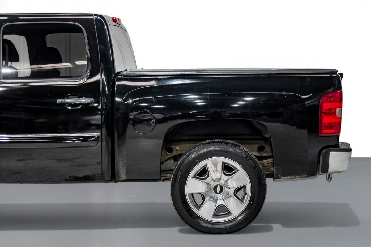 Used 2010 Chevrolet Silverado 1500 LT w/ Regional Value Package image 11