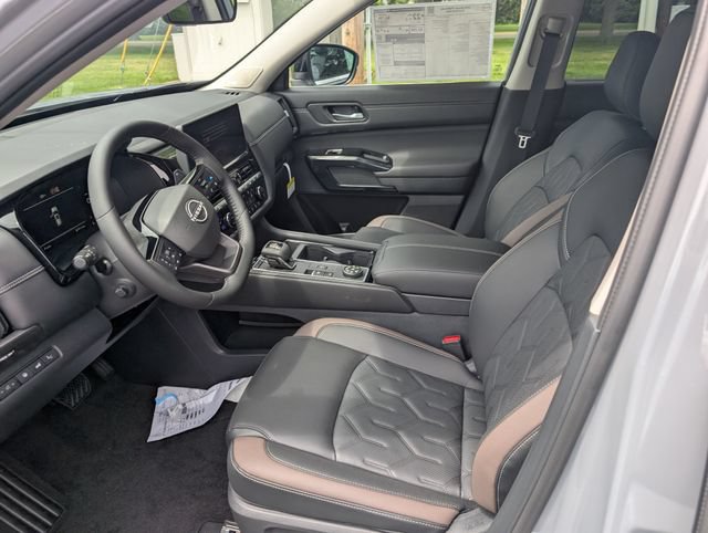 New 2026 Nissan Pathfinder Platinum AWD/4WD image 14