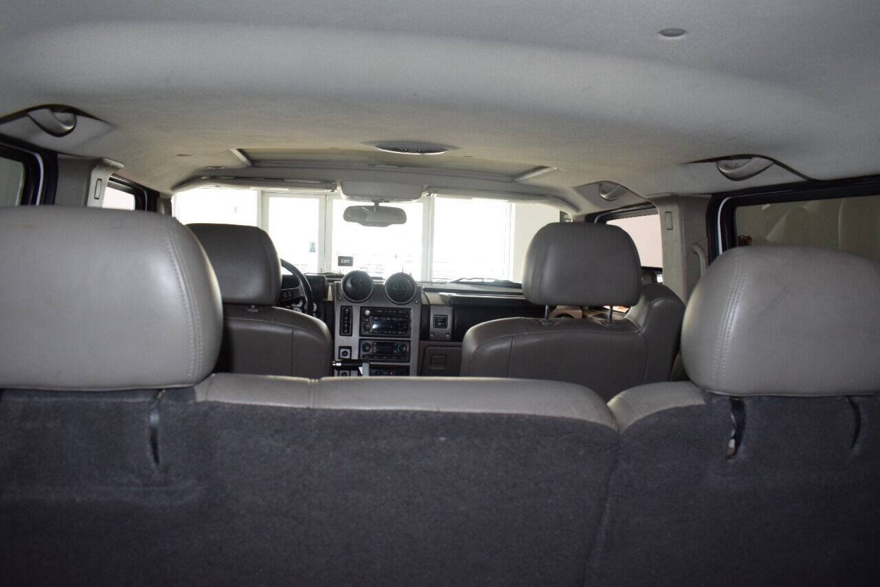 Used 2003 HUMMER H2 w/ Preferred Equipment Group AWD/4WD image 27