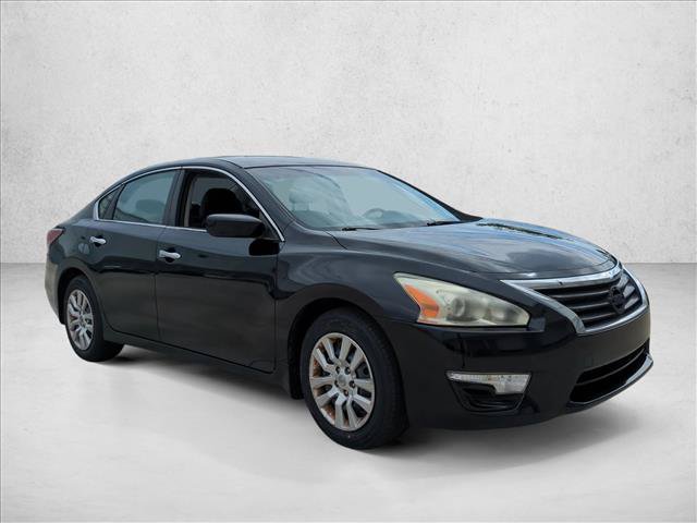 Used 2015 Nissan Altima 2.5 S w/ Power Driver Seat Package FWD image 3