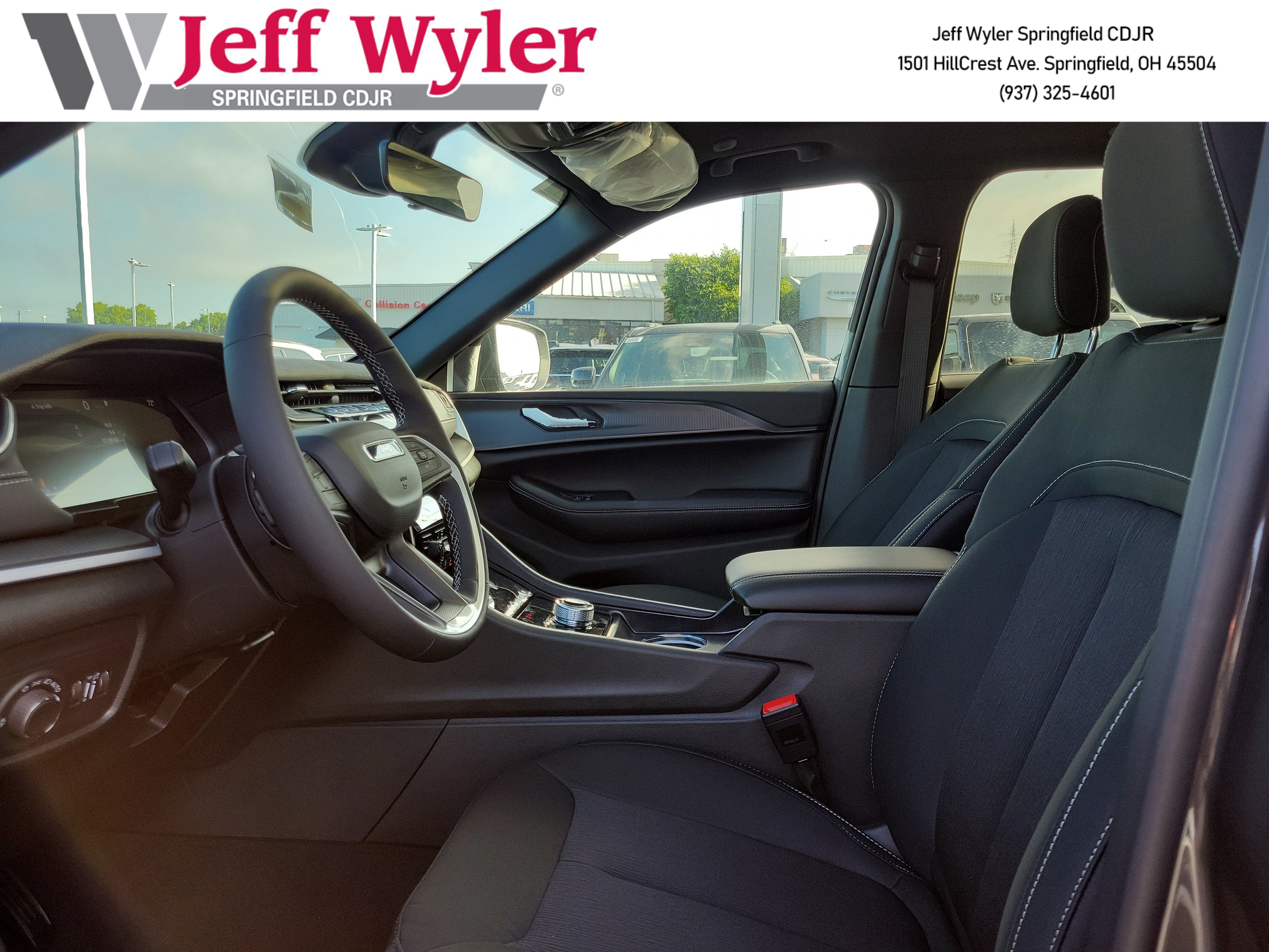 New 2026 Jeep Grand Cherokee Laredo X AWD/4WD image 16