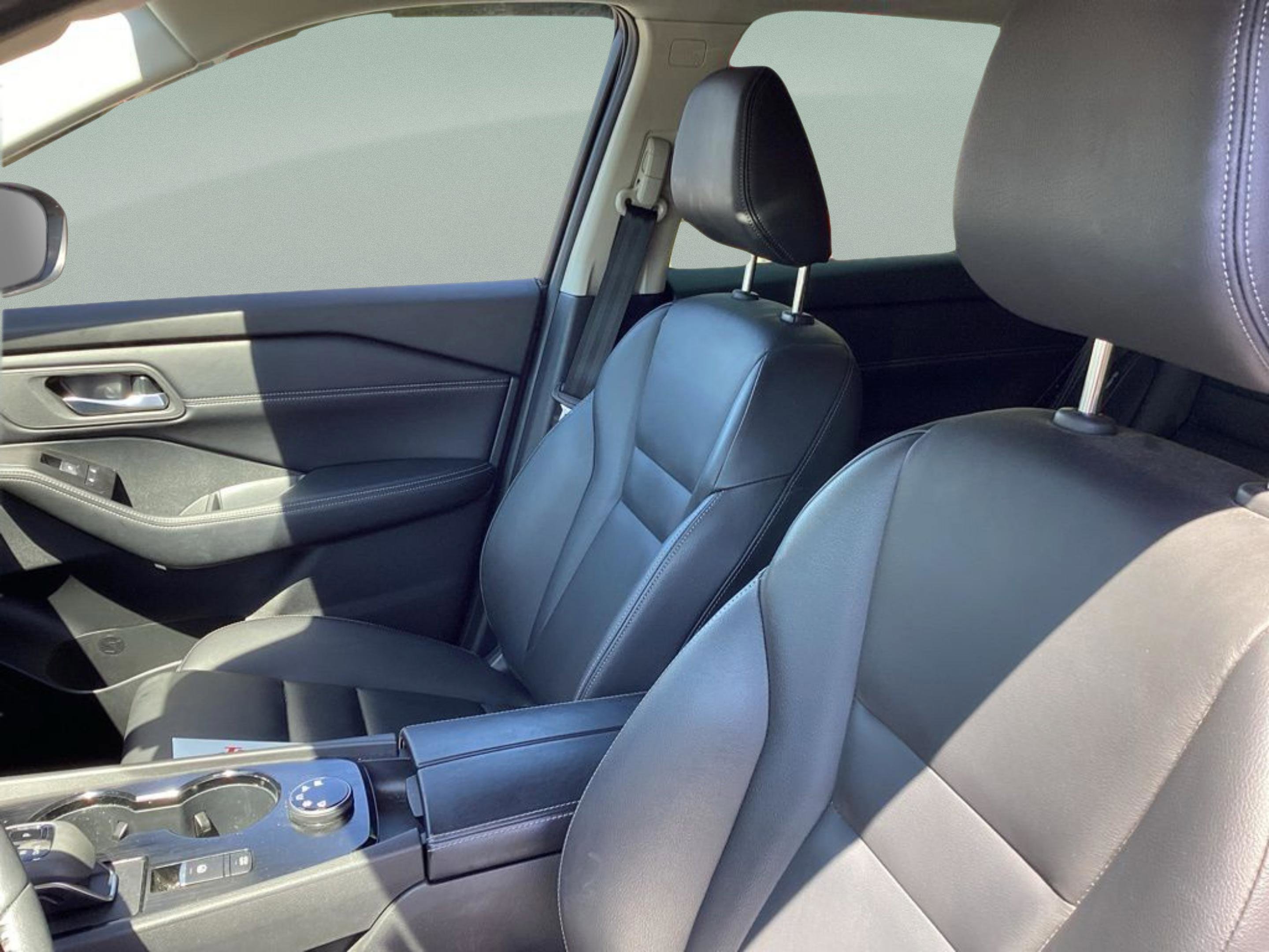 Used 2024 Nissan Rogue SL image 21