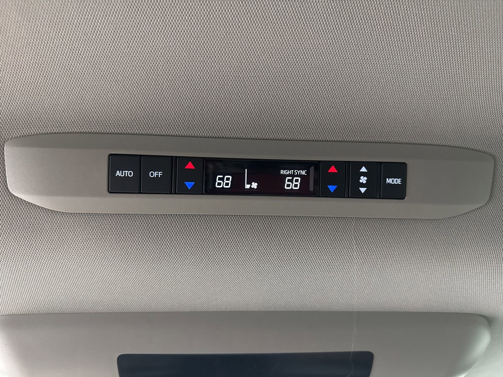New 2026 Toyota Sienna XLE FWD image 20