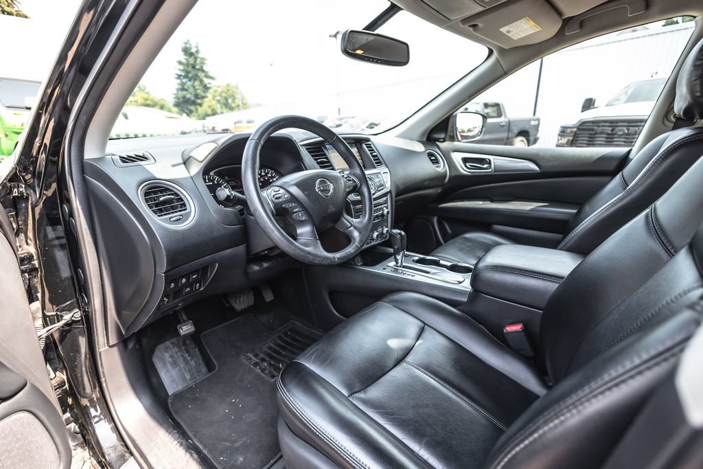 Used 2019 Nissan Pathfinder SL FWD image 17