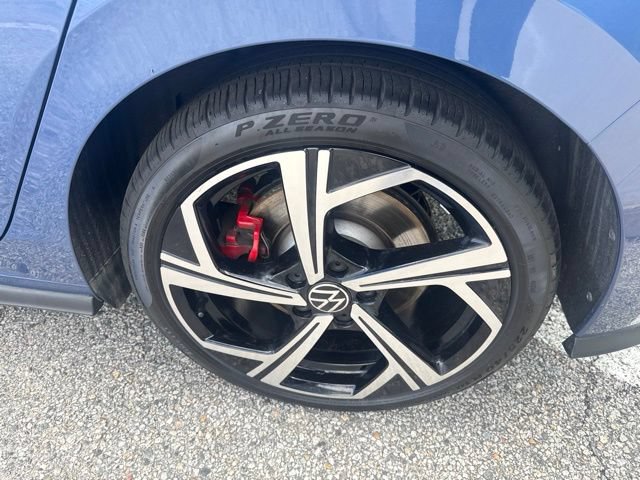 Used 2026 Volkswagen GTI SE FWD image 13