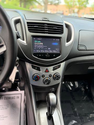 Used 2015 Chevrolet Trax LT w/ LT Plus Package AWD/4WD image 16