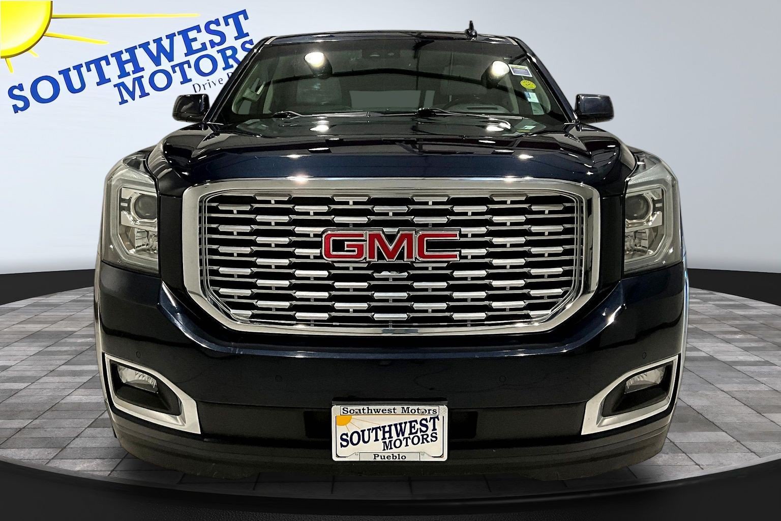 Used 2020 GMC Yukon Denali w/ Open Road Package AWD/4WD image 2