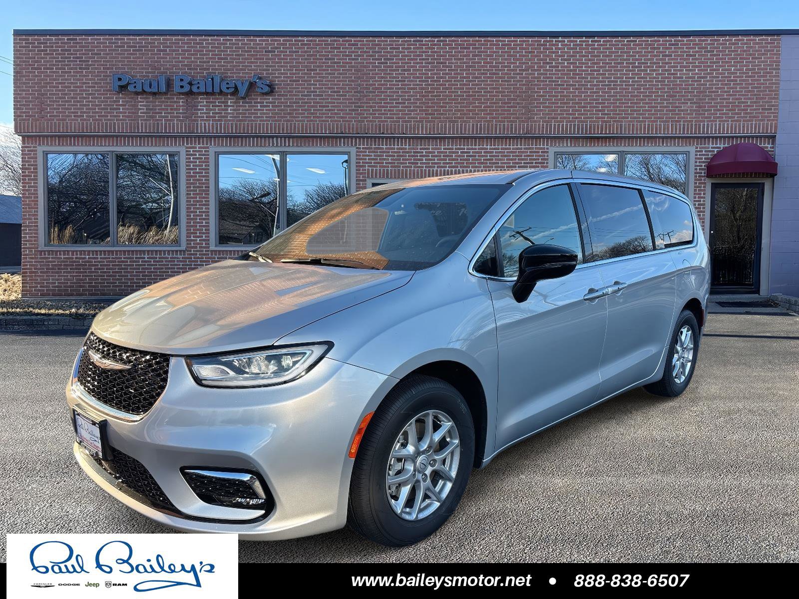 New 2026 Chrysler Pacifica Select