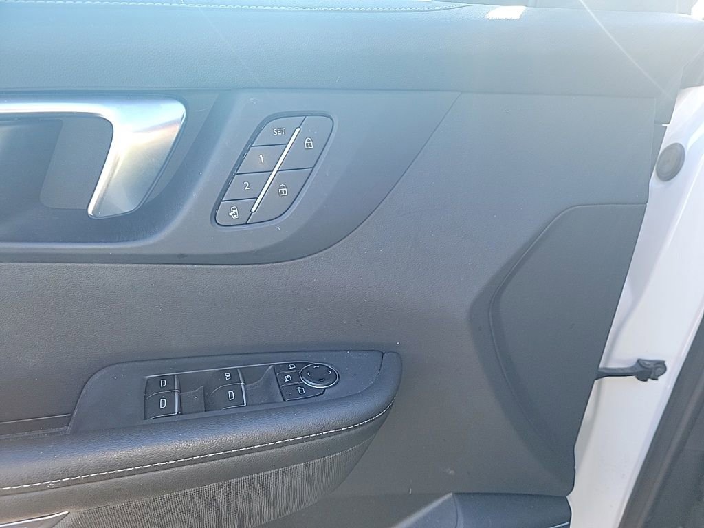 Certified 2025 Buick Enclave Sport Touring w/ Power Package image 19