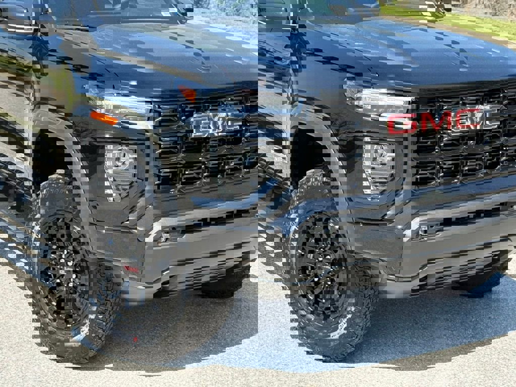 New 2026 GMC Canyon Elevation w/ Convenience Package image 6