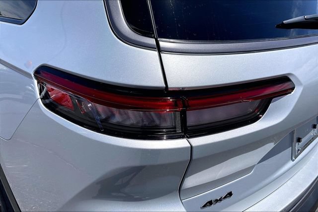 New 2026 Jeep Grand Cherokee L 4WD image 25