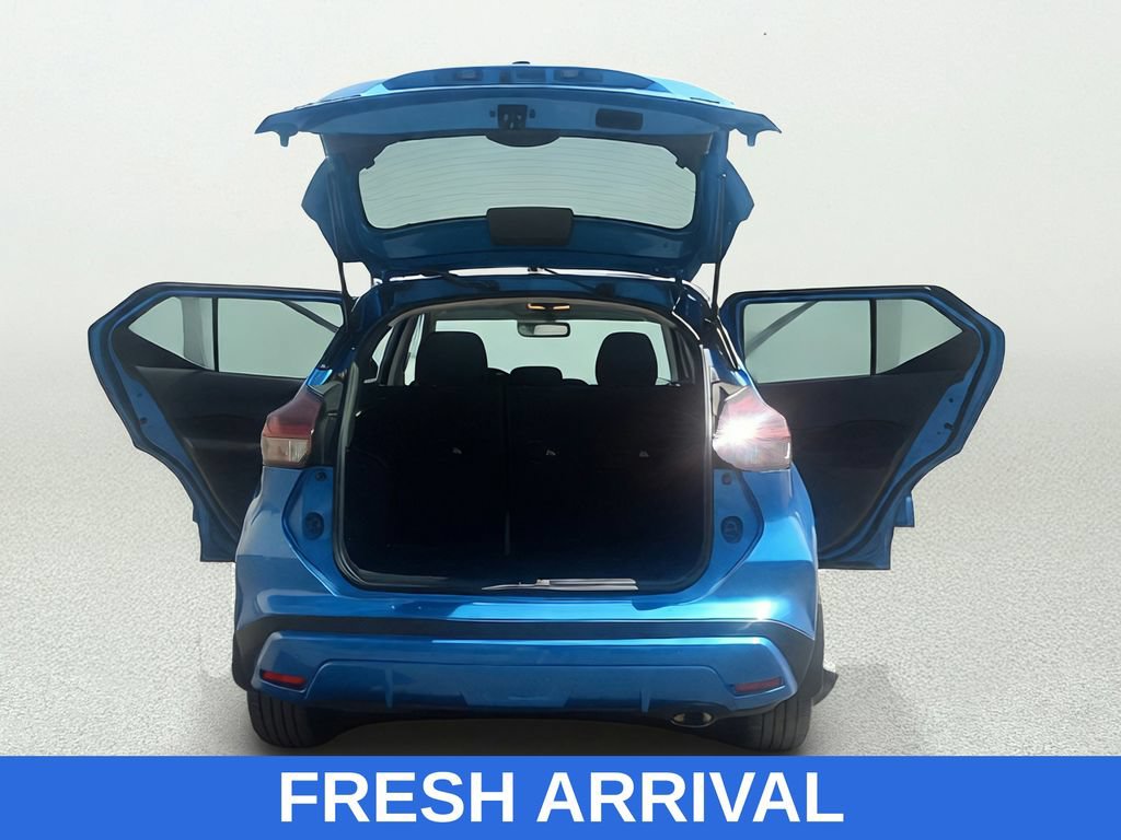 Used 2021 Nissan Kicks SV FWD image 14