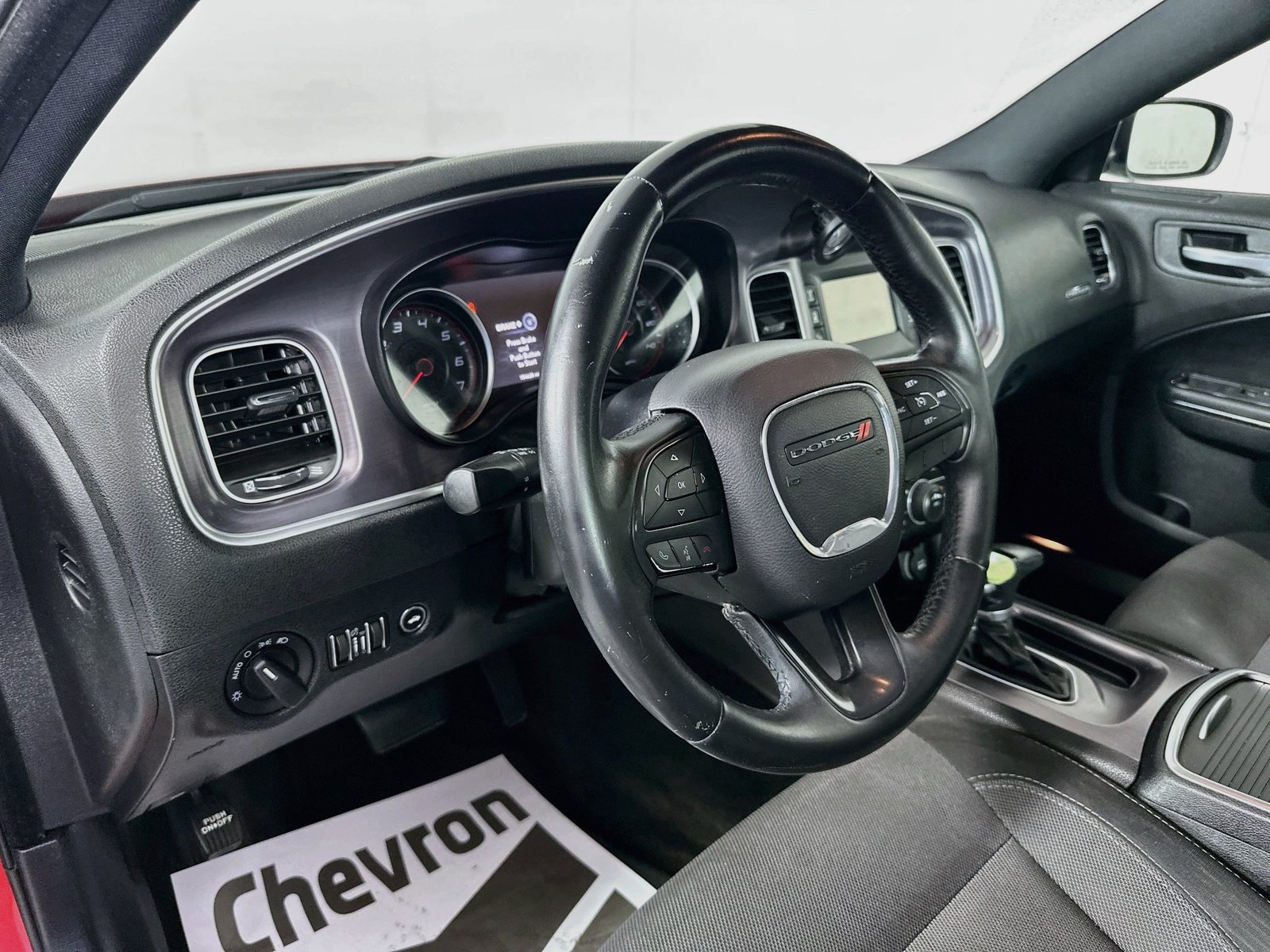 Used 2015 Dodge Charger SE w/ Power Sunroof Group RWD image 9