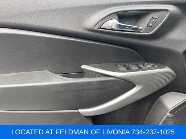 Used 2024 Chevrolet Trax RS w/ Driver Confidence Package image 9