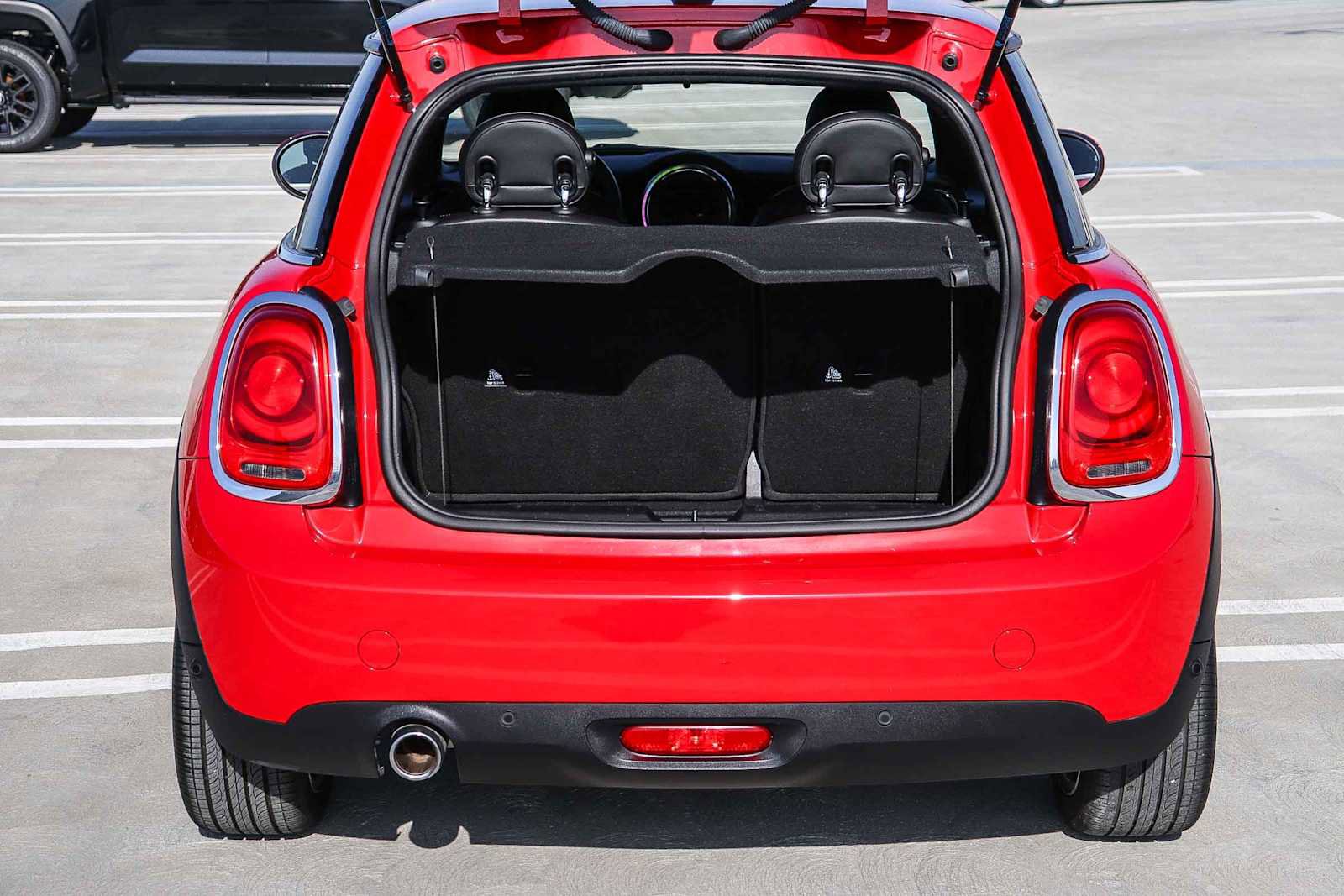 Used 2020 MINI Cooper 2-Door Hardtop image 36