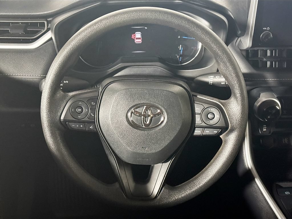 Used 2024 Toyota RAV4 LE AWD/4WD image 13