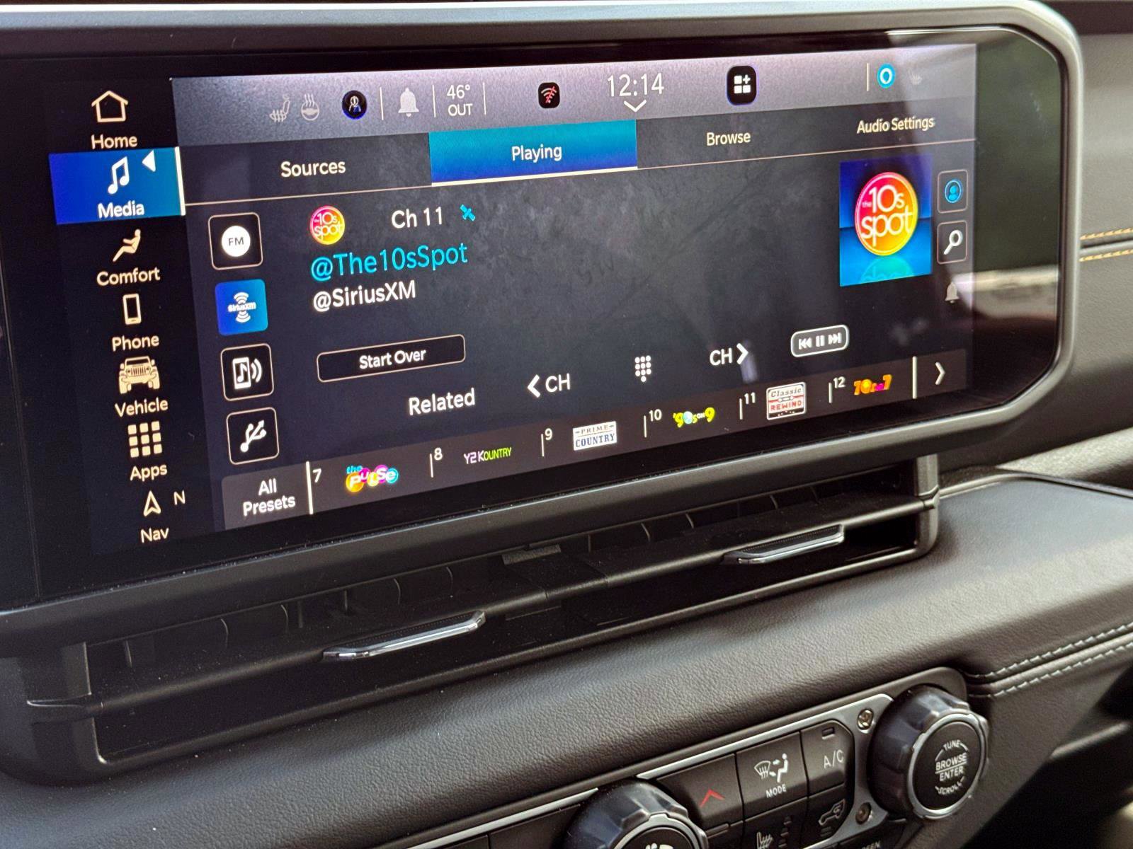 Used 2025 Jeep Wrangler Unlimited Sahara image 15