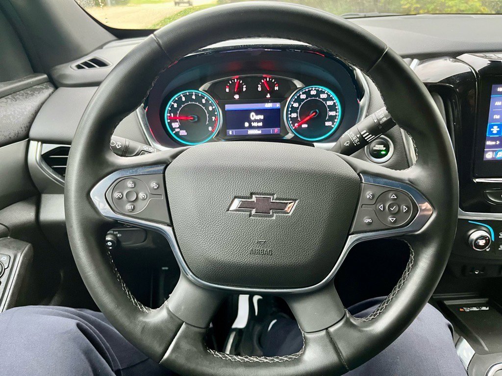 Used 2023 Chevrolet Traverse LT image 11