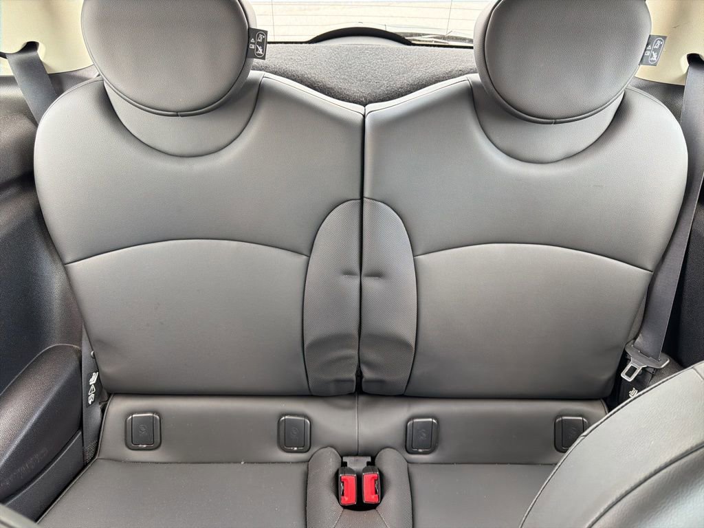 Used 2011 MINI Cooper Hardtop FWD image 18