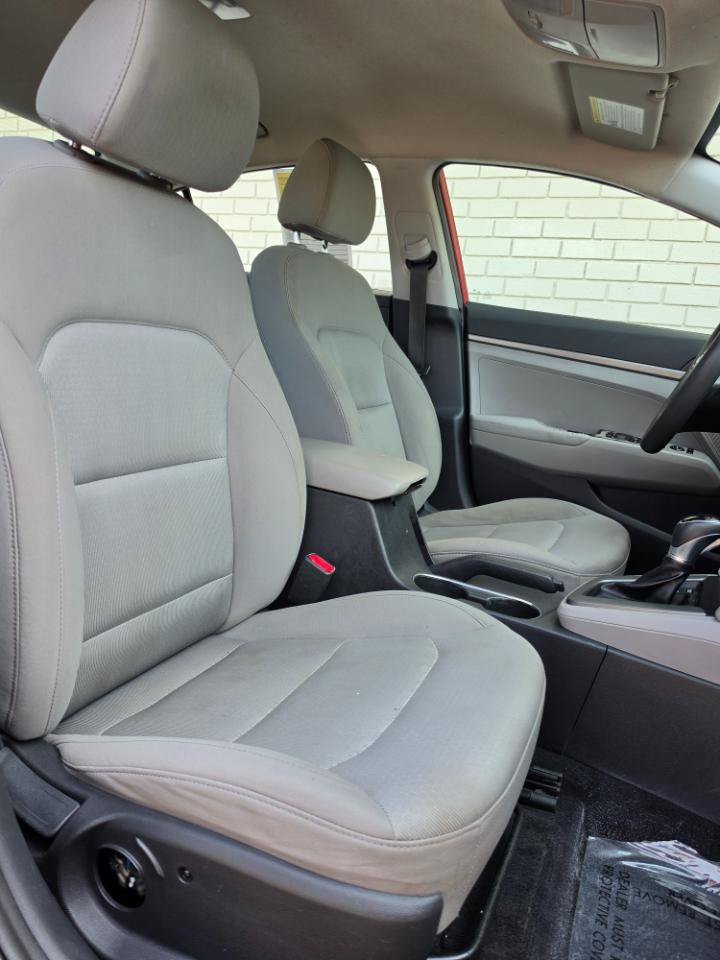 Used 2017 Hyundai Elantra SE FWD image 12