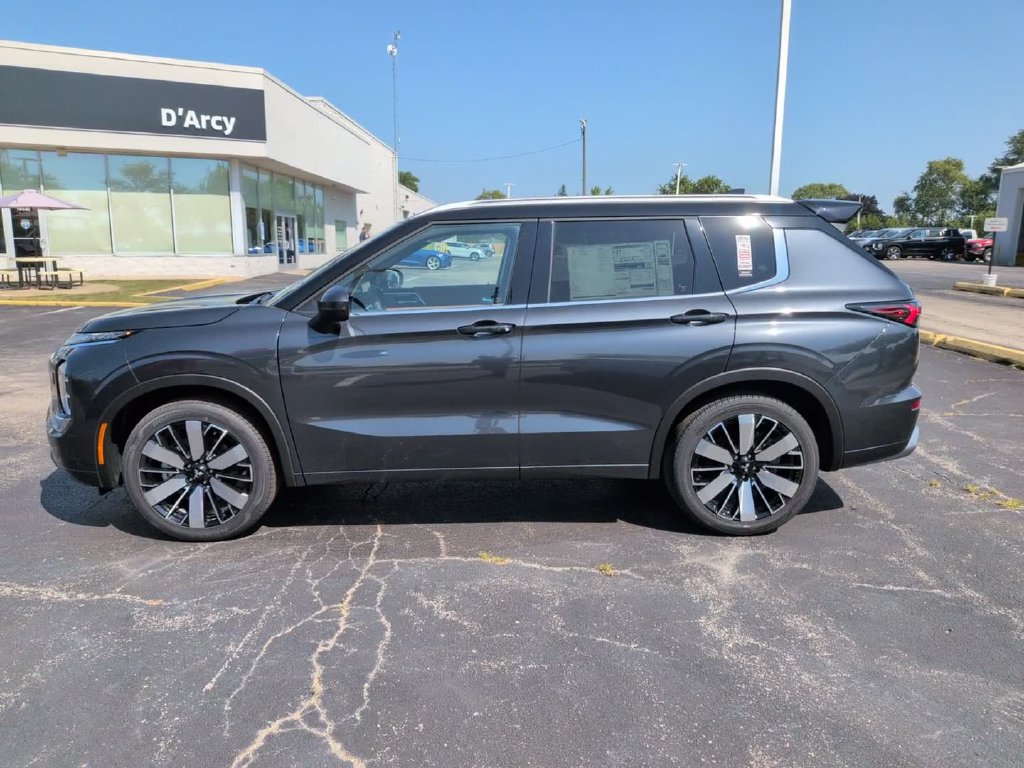 New 2026 Mitsubishi Outlander SEL AWD/4WD image 13