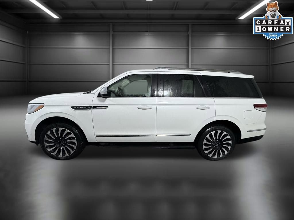 Certified 2022 Lincoln Navigator Black Label image 3