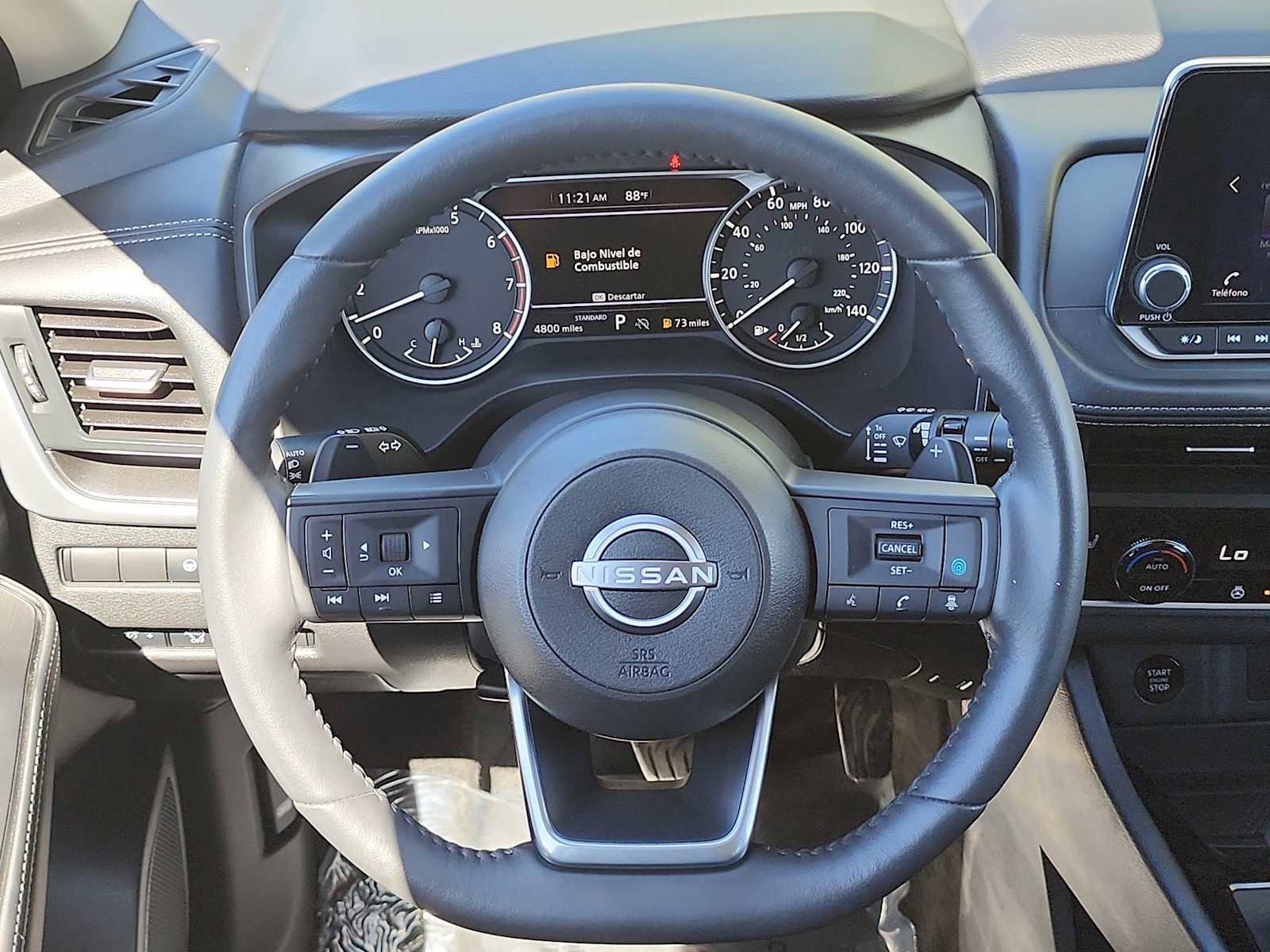 Used 2024 Nissan Rogue SV w/ SV Premium Package image 18