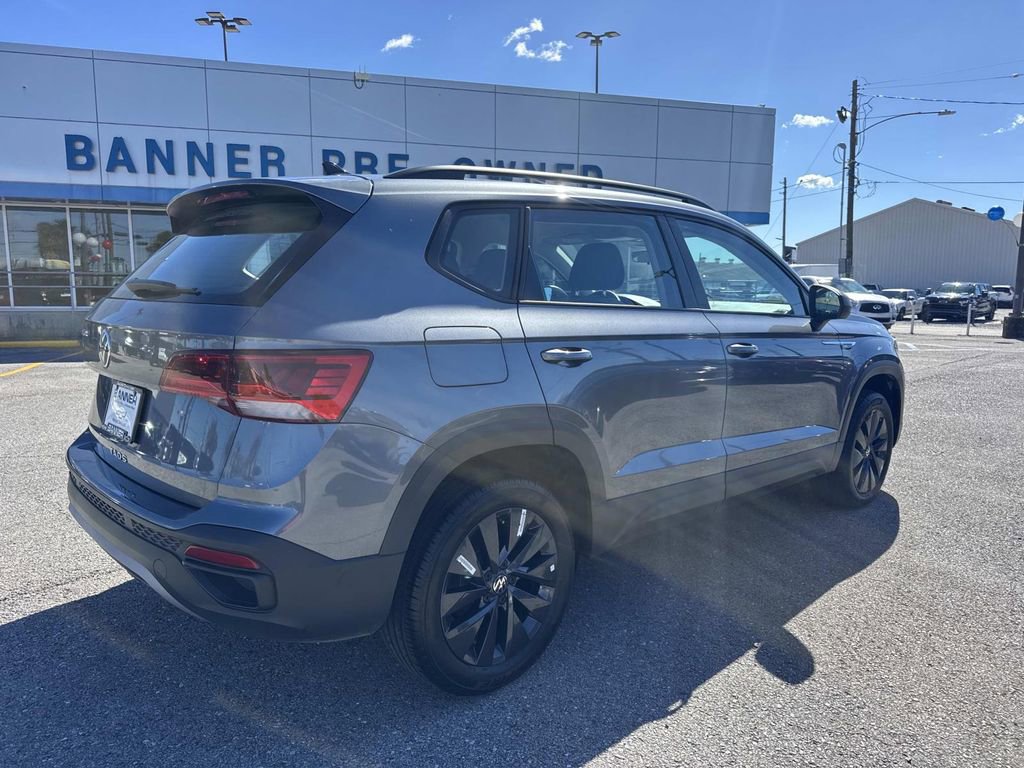 Used 2024 Volkswagen Taos S image 5
