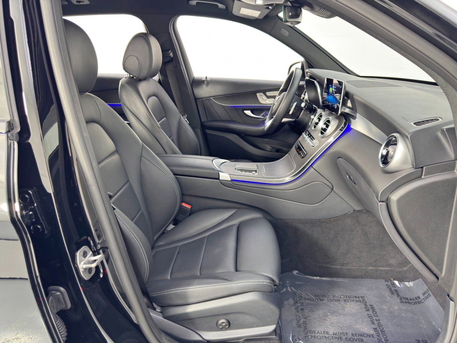 Used 2022 Mercedes-Benz GLC 300 4MATIC w/ AMG Line image 14