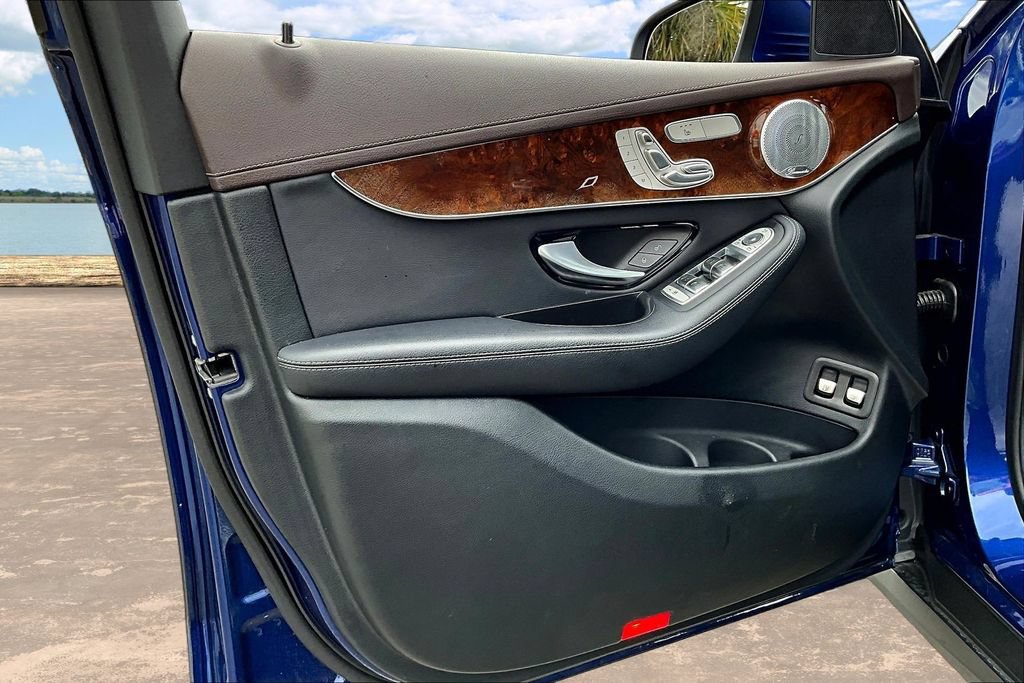 Used 2018 Mercedes-Benz GLC 350e 4MATIC image 20
