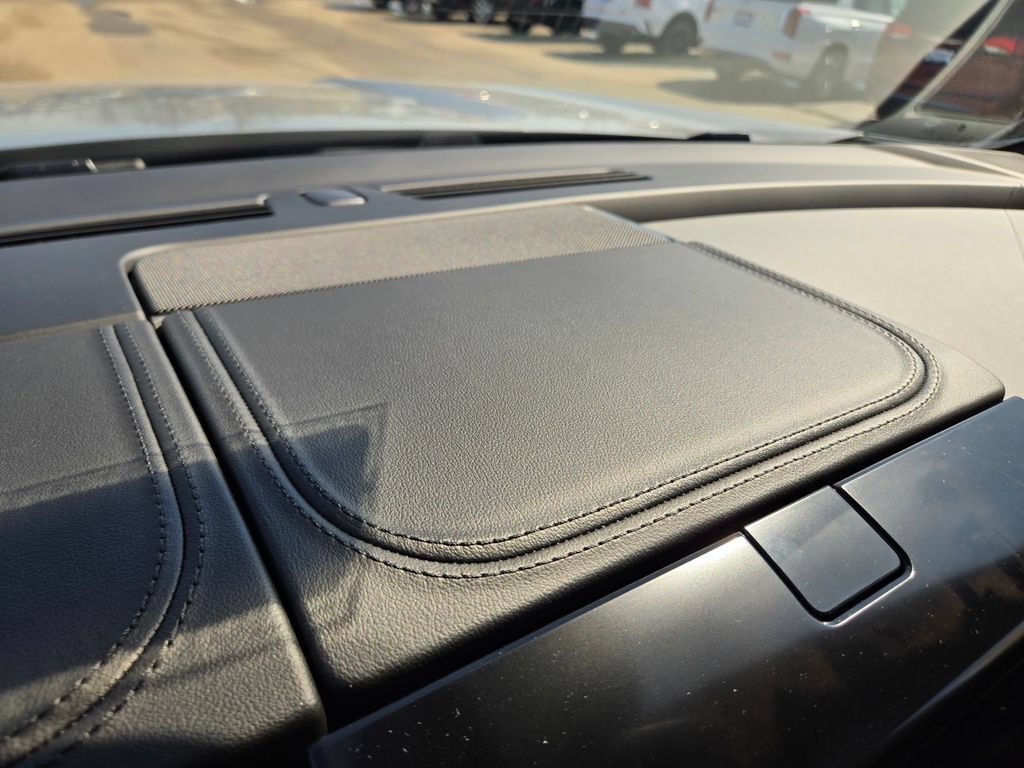 New 2026 GMC Yukon Elevation AWD/4WD image 6