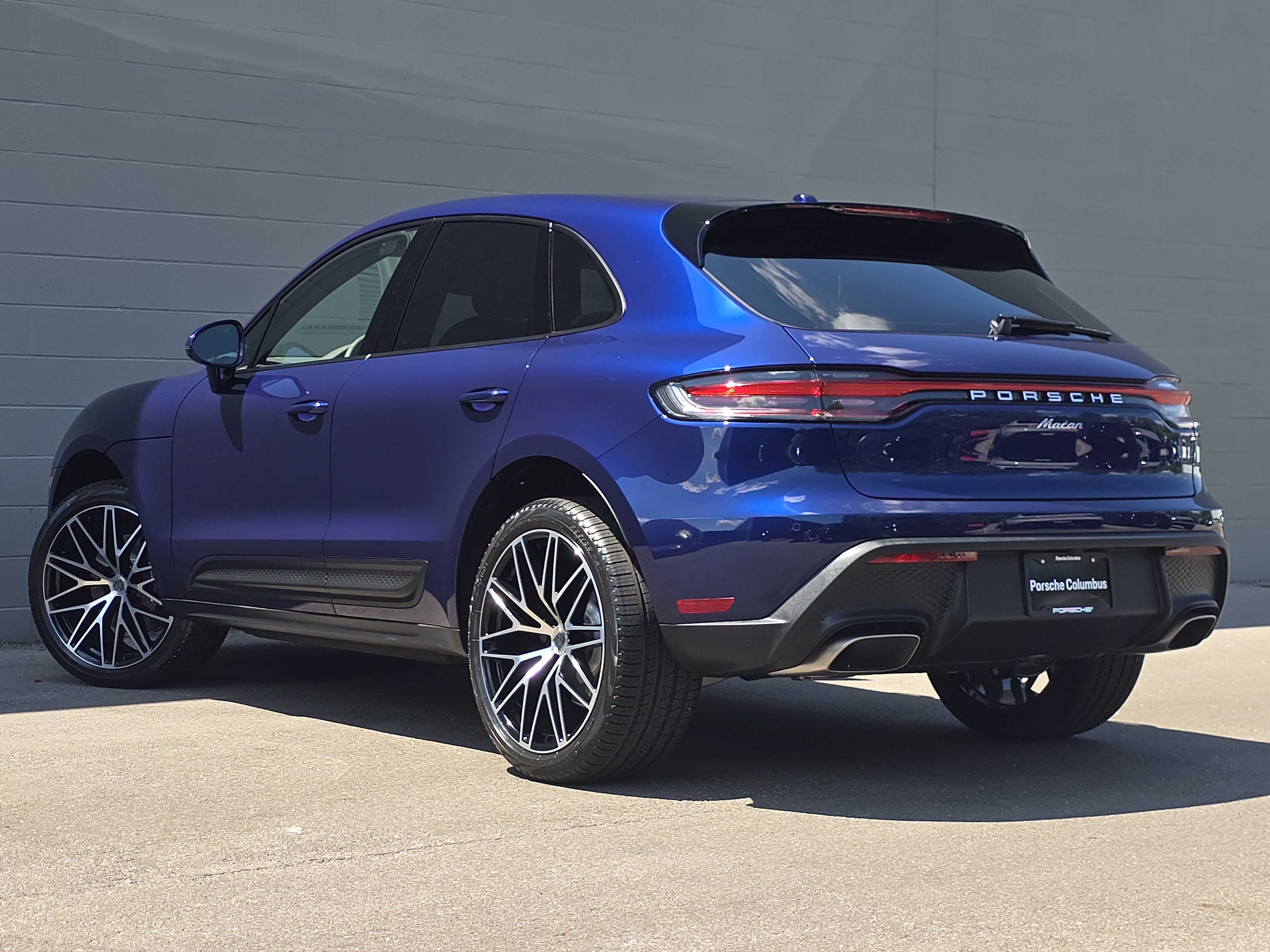 New 2026 Porsche Macan AWD/4WD image 3