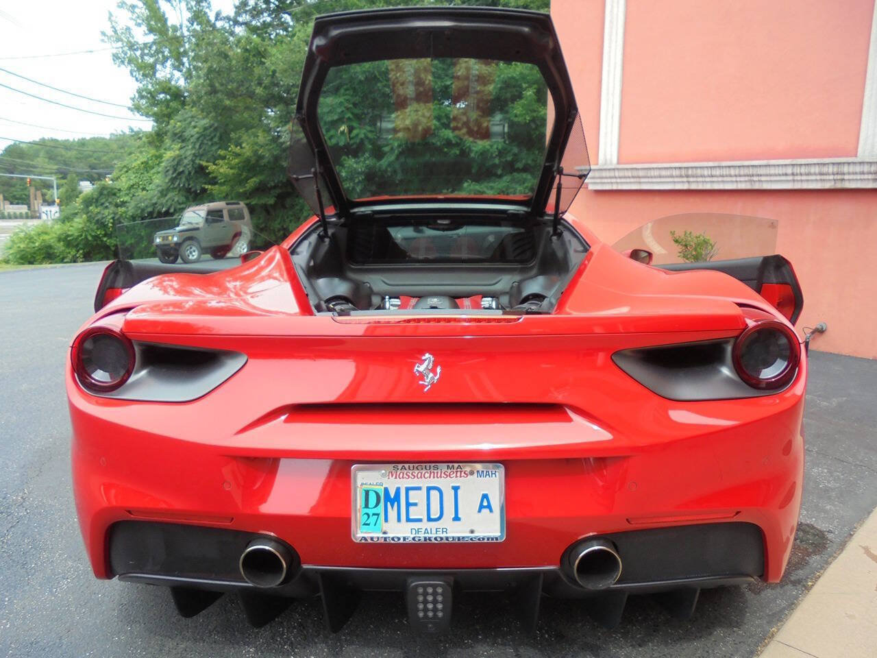 Used 2017 Ferrari 488 GTB RWD image 34