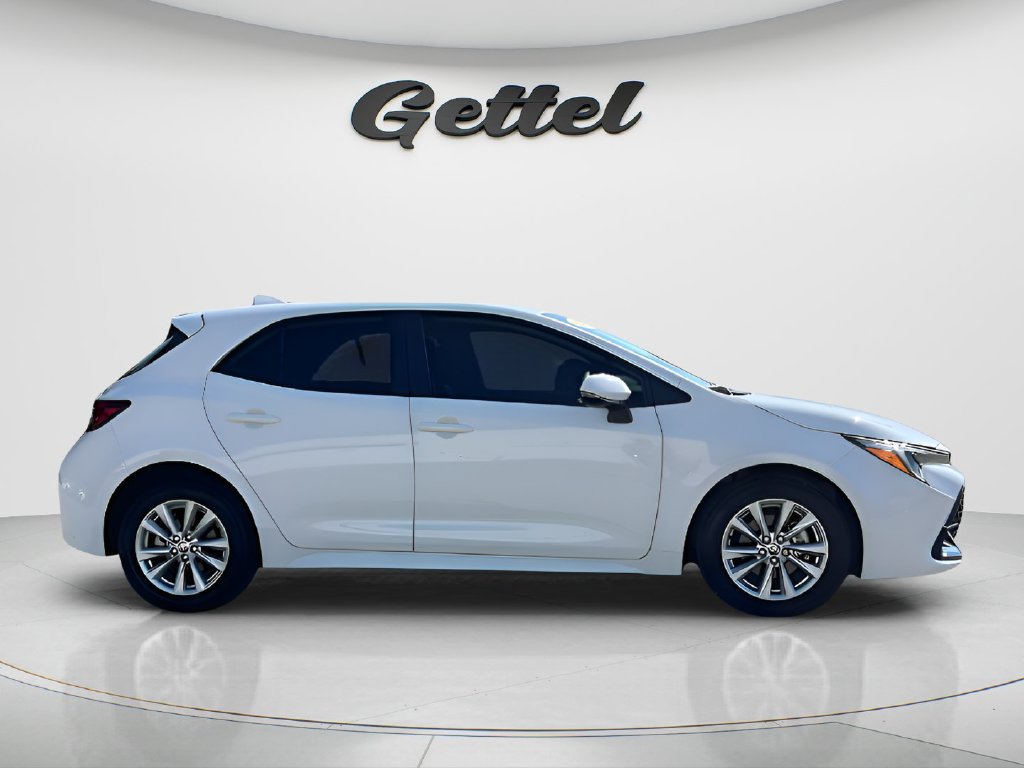 Used 2025 Toyota Corolla SE FWD image 6