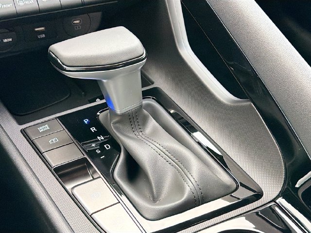 New 2026 Hyundai Elantra SEL Sport Premium FWD image 16