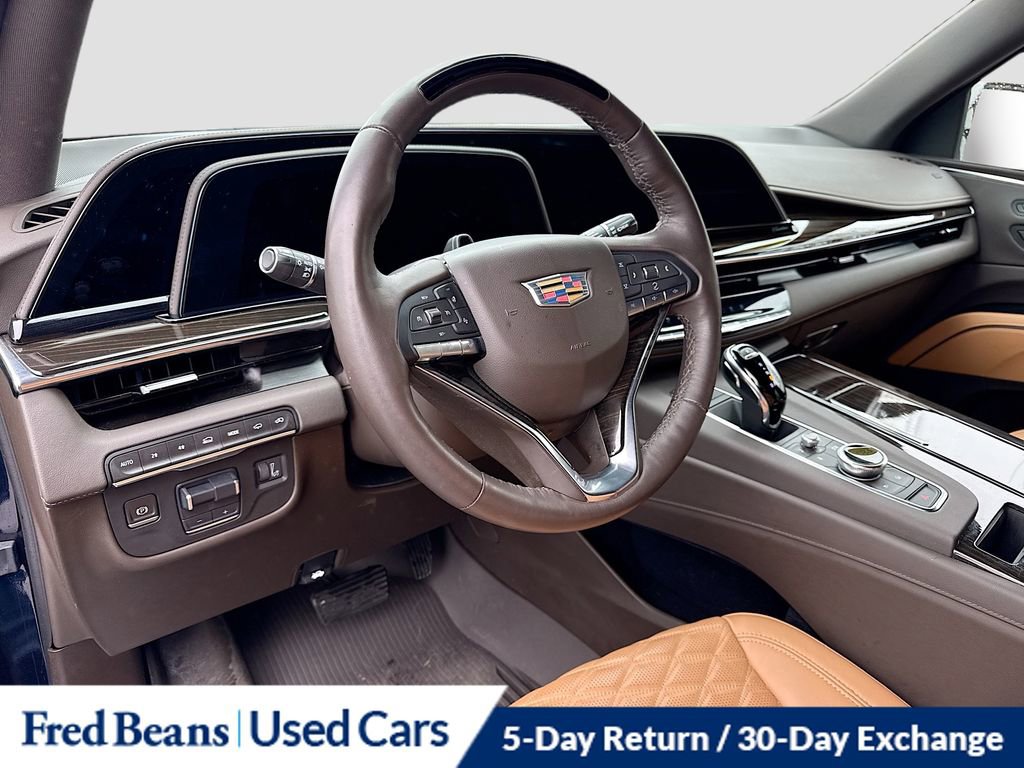 Used 2023 Cadillac Escalade Premium Luxury w/ LPO, Radiant Package AWD/4WD image 11