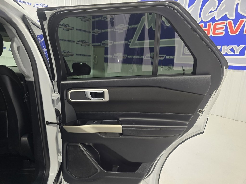 Used 2020 Ford Explorer XLT w/ Comfort Package image 25