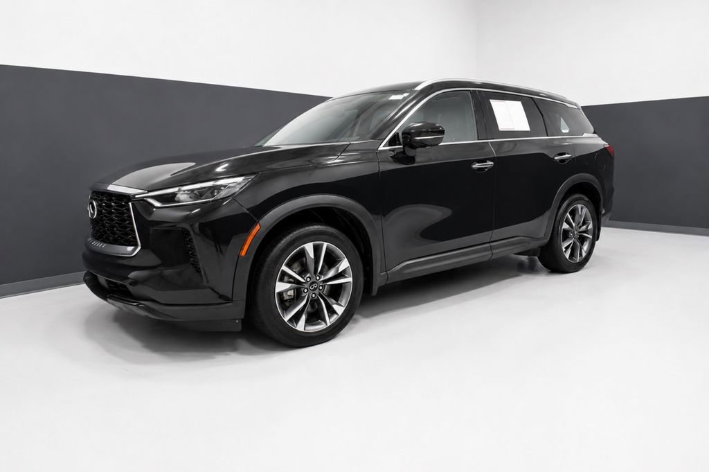 Used 2023 INFINITI QX60 Luxe w/ Performance Audio Package AWD/4WD image 2