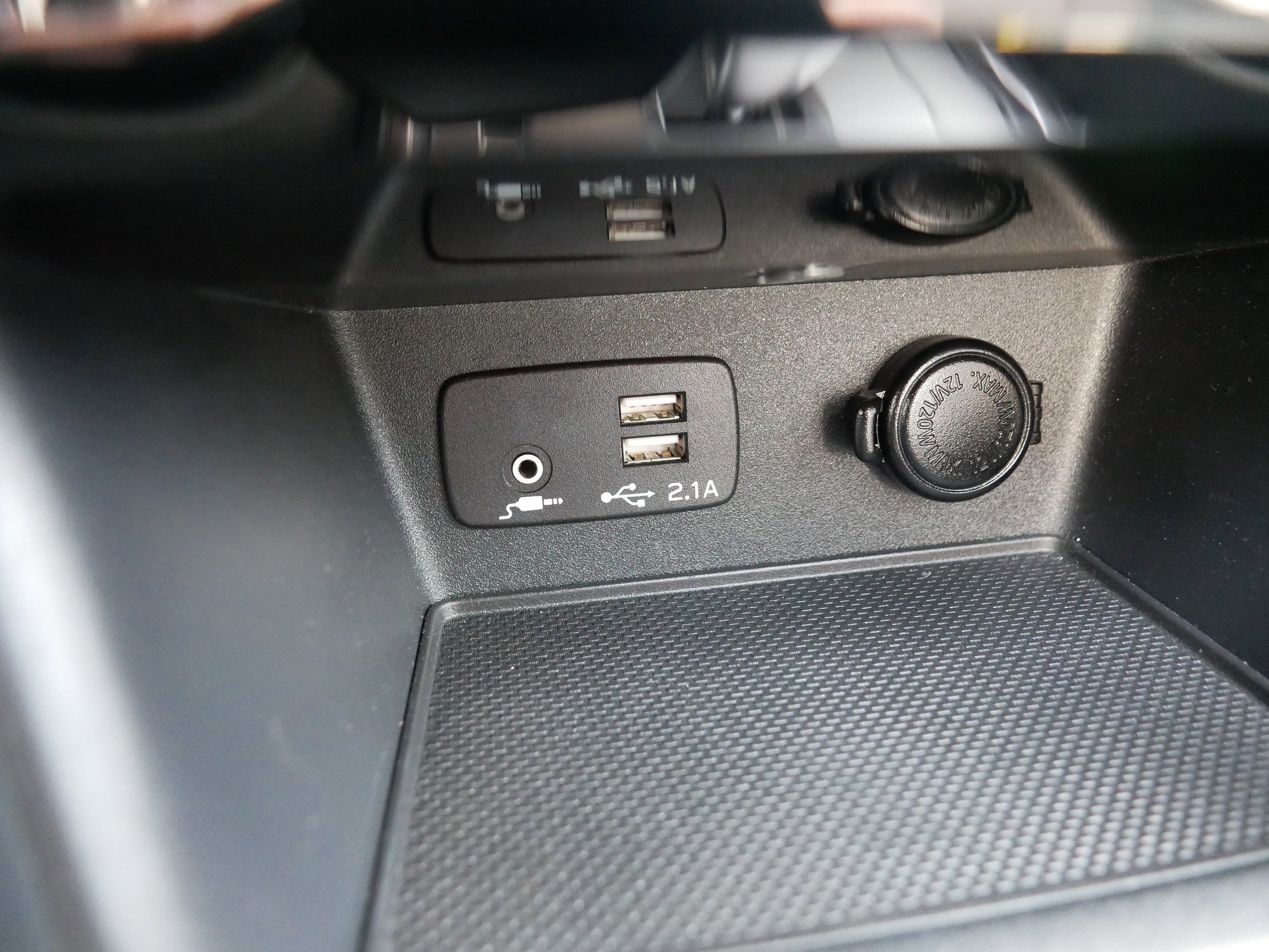 Used 2023 Subaru Forester Premium image 33