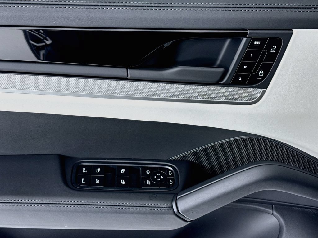 New 2026 Porsche Cayenne AWD/4WD image 11