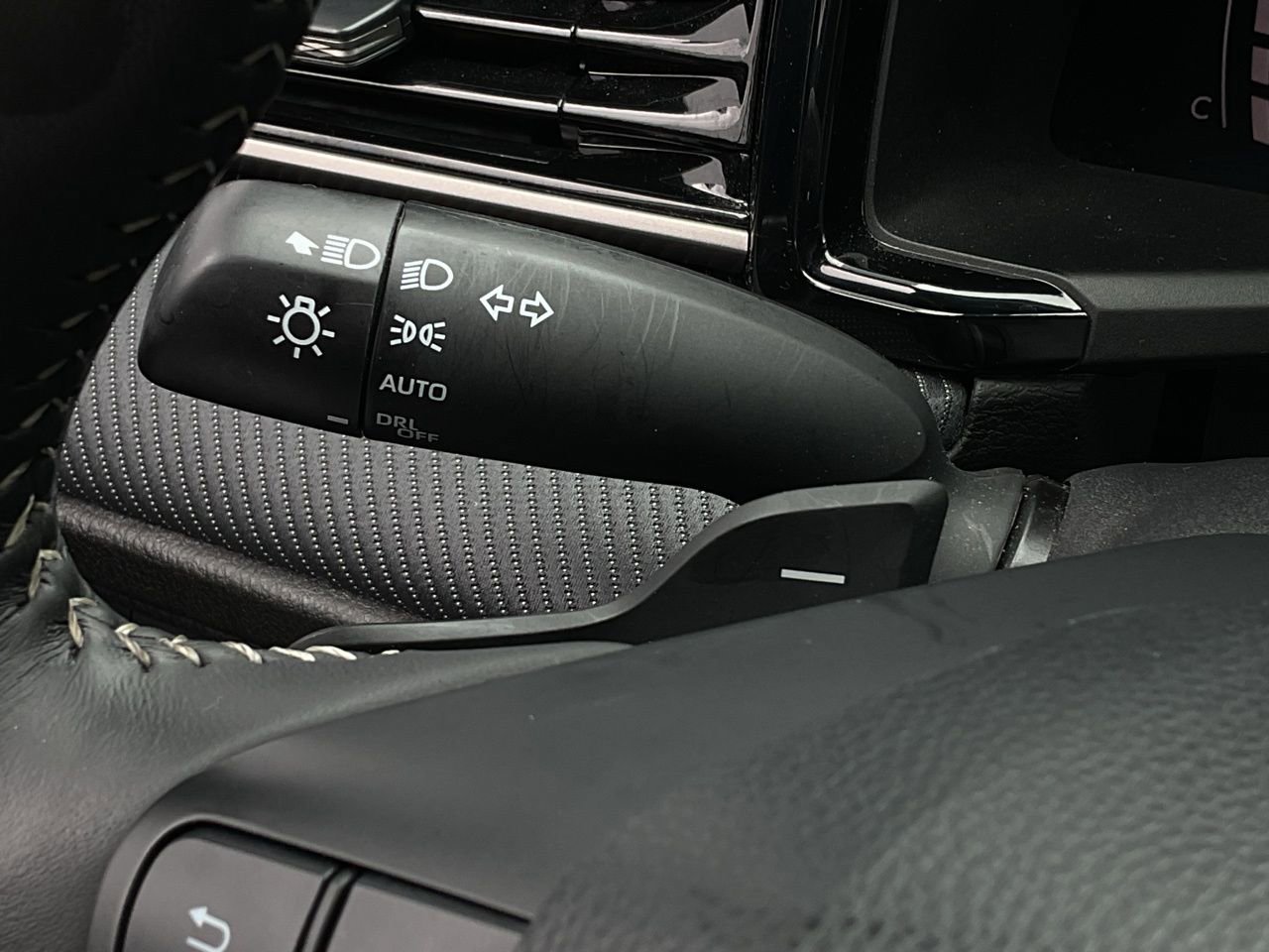 Used 2025 Toyota Camry SE image 24