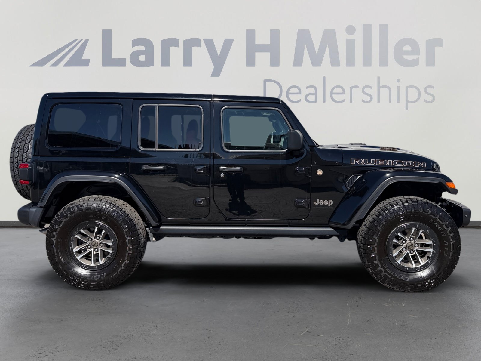Used 2024 Jeep Wrangler Unlimited Rubicon 392 AWD/4WD image 6