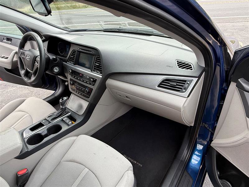 Used 2017 Hyundai Sonata SE image 20