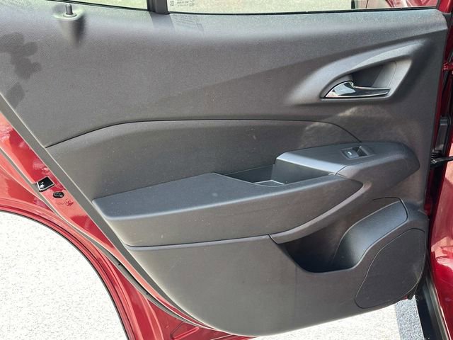 Used 2025 Chevrolet Trax LS FWD image 18