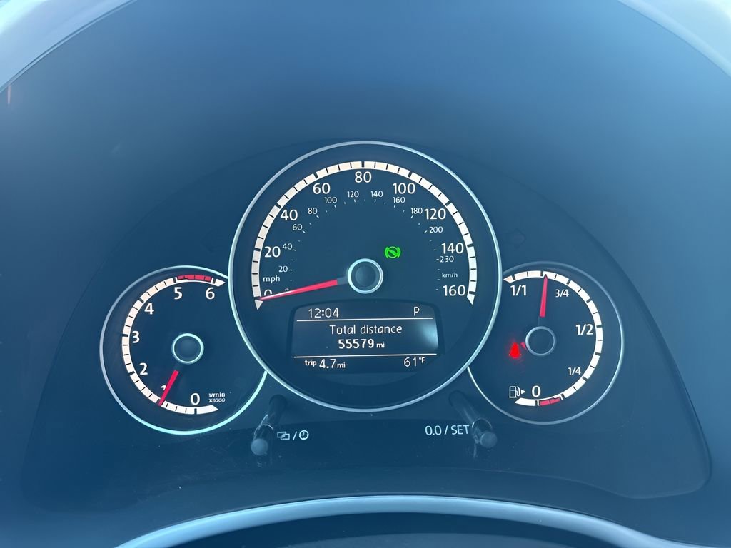 Used 2013 Volkswagen Beetle TDI FWD image 12